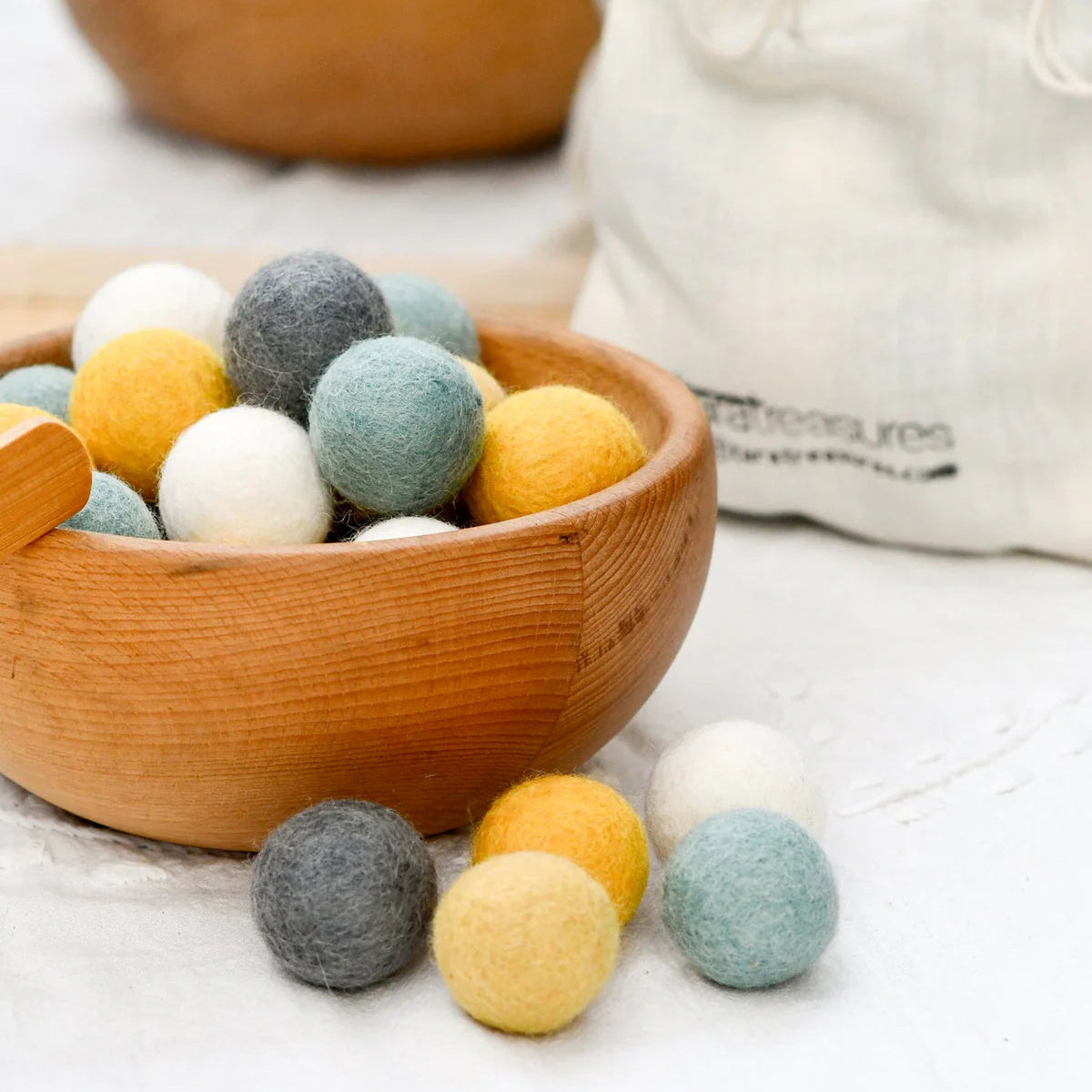 Wool Felt Balls in a Pouch - 3cm 30 balls