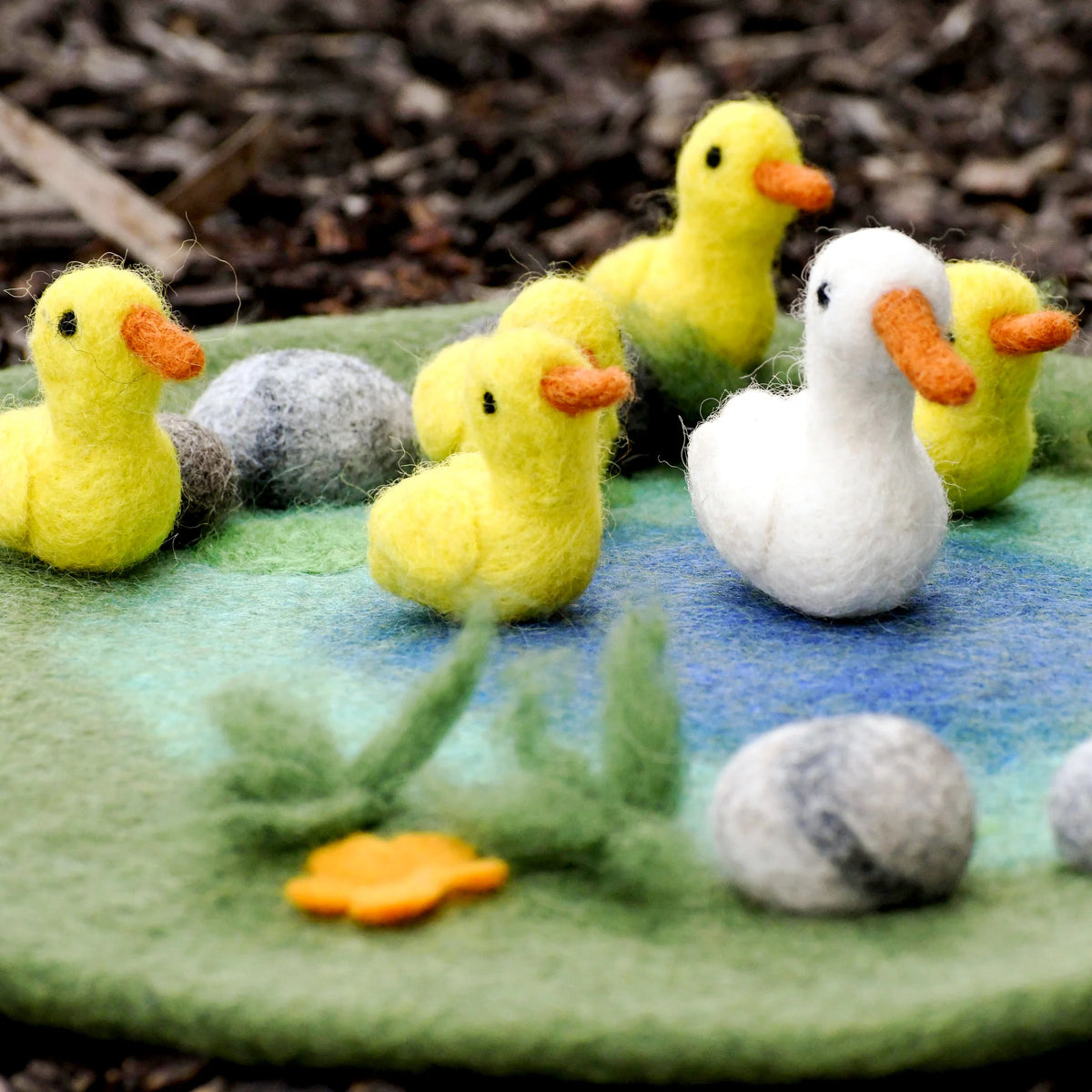 Duck Pond with 6 Ducks Play Mat Felt Playscape