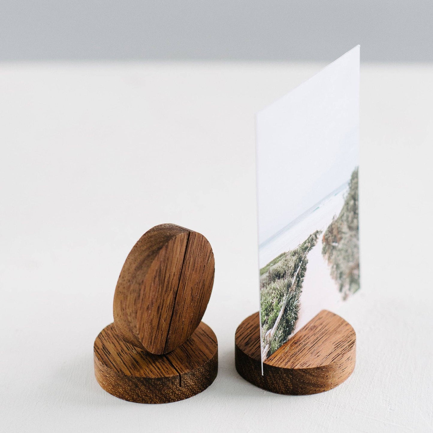 Small Circle Timber Photo Stand