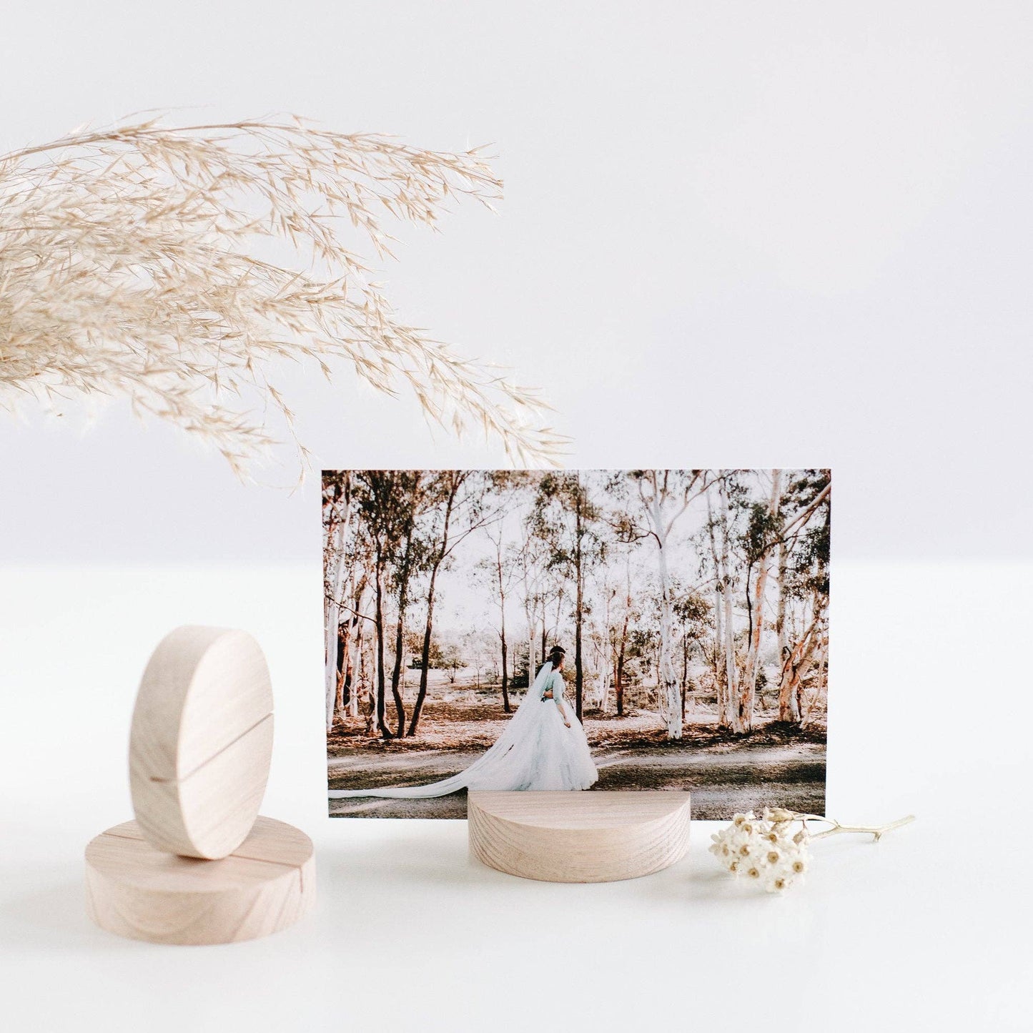 Small Circle Timber Photo Stand