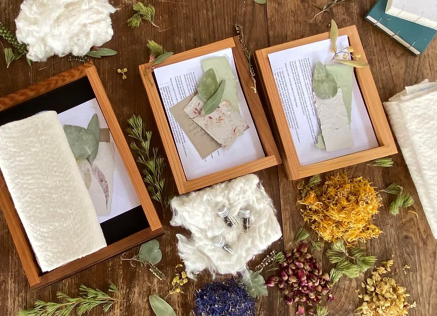 A5 Red Cedar Mould and Deckle Paper Making Kit