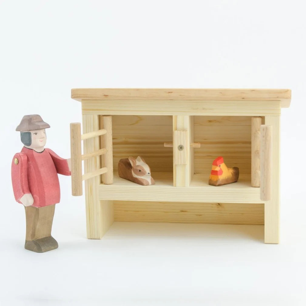 Drei Blatter Wooden Rabbit or Chicken Hutch
